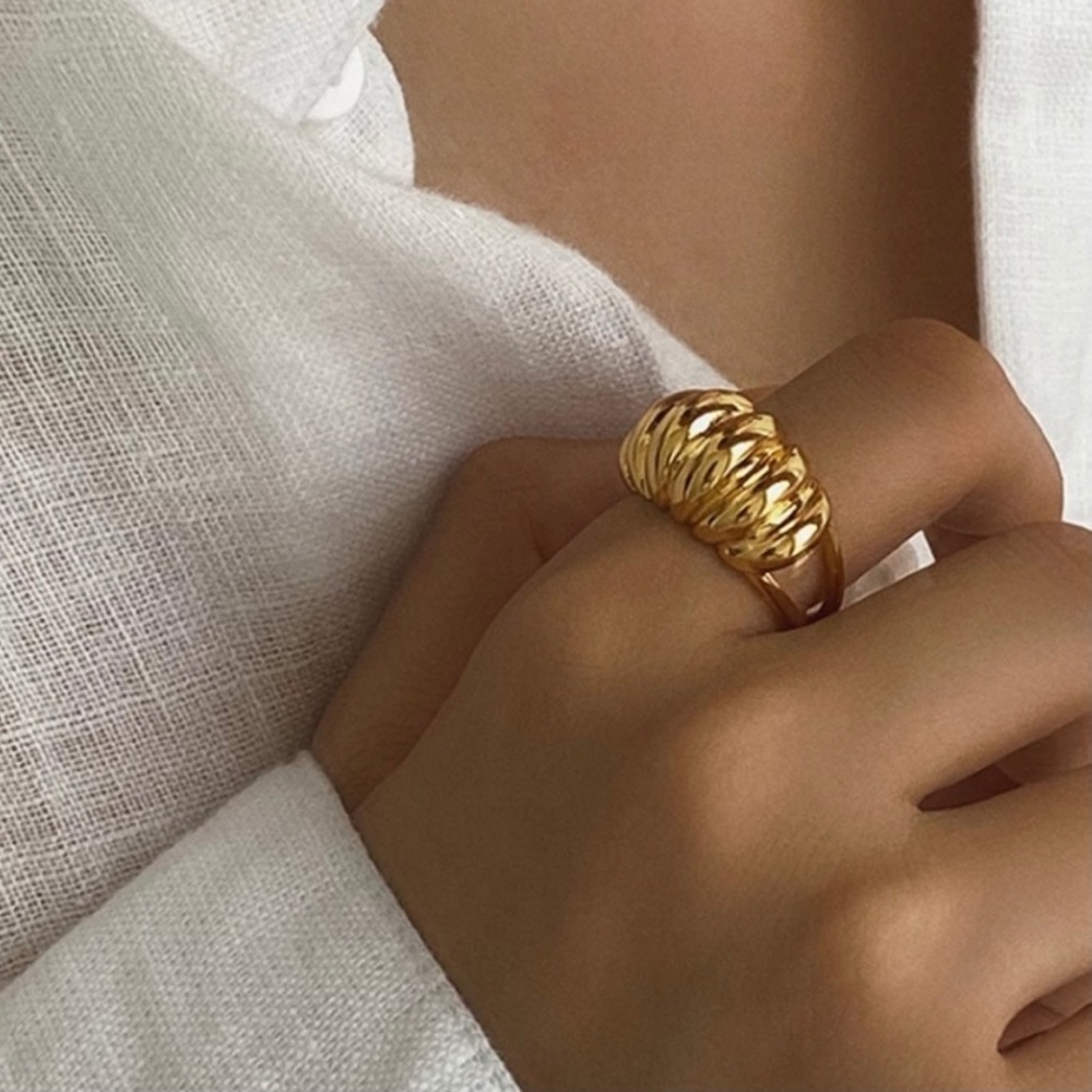18K gold plated croissant ring - Picture 3 of 8